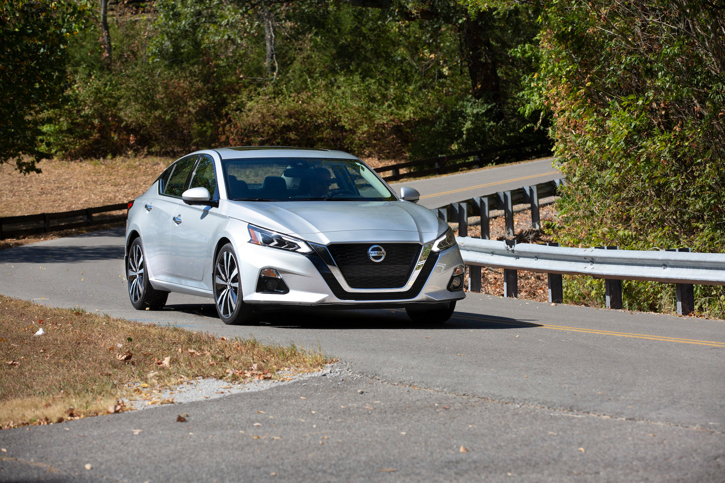 2016 2017 2018 Nissan Altima S SL SV Hood