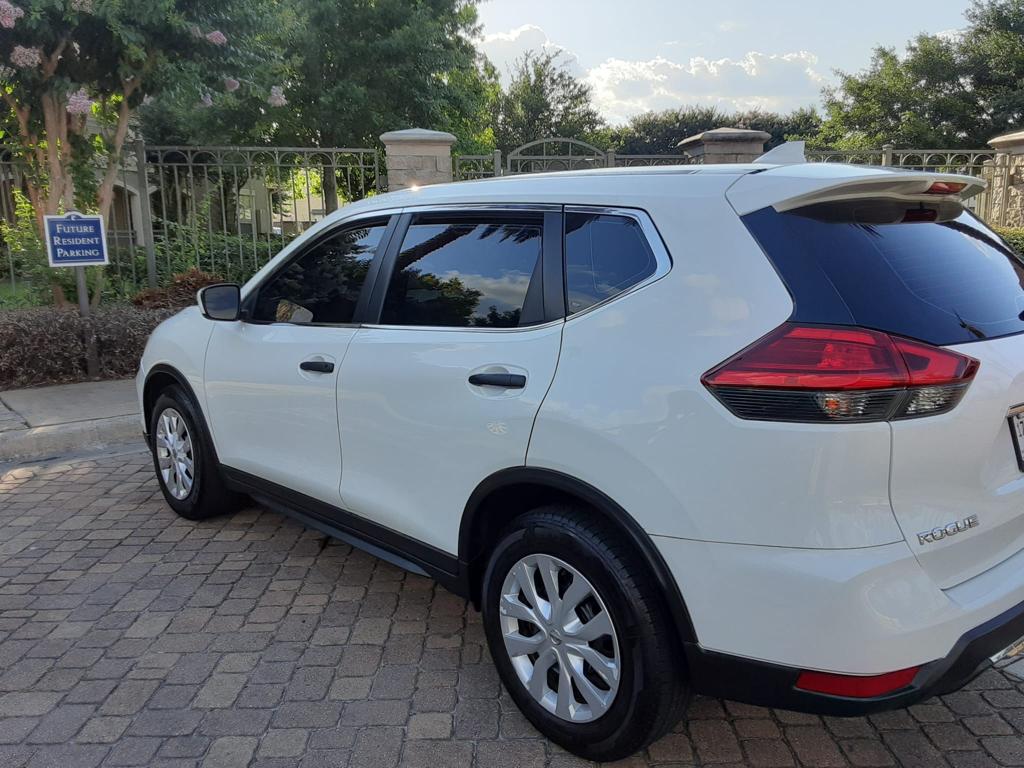 2020 Nissan Rouge (White)