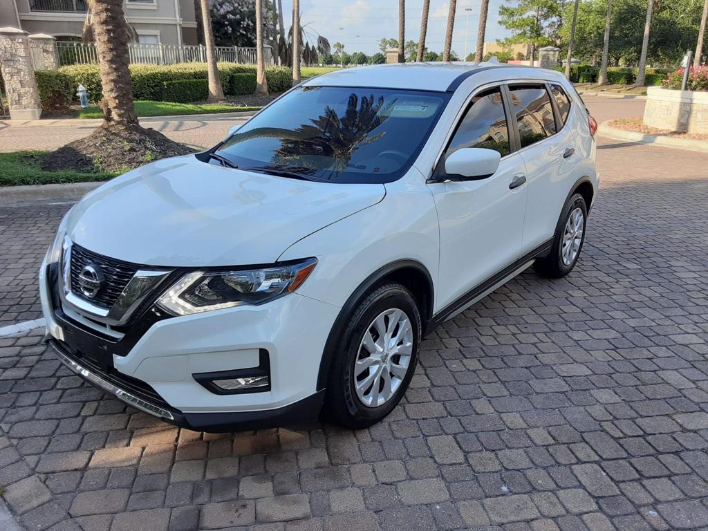 2020 Nissan Rouge (White)