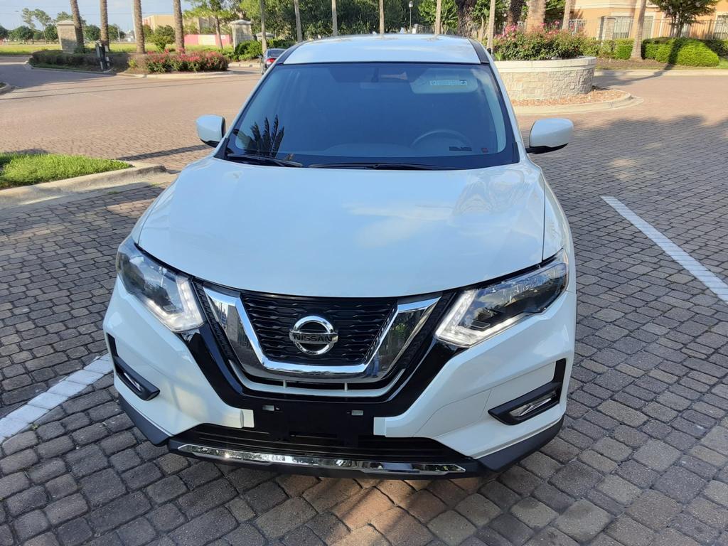 2020 Nissan Rouge (White)